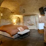 בית הארחה Le 24 Proche Du Futuroscope - Jacuzzi Compris 4*