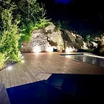 Penzion Le 24 Proche Du Futuroscope - Jacuzzi Compris 4*