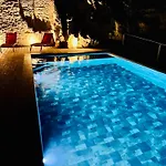 Penzion Le 24 Proche Du Futuroscope - Jacuzzi Compris Beaumont (Vienne)