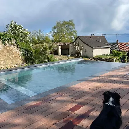 Gasthuis Le 24 Proche Du Futuroscope - Jacuzzi Compris 4*