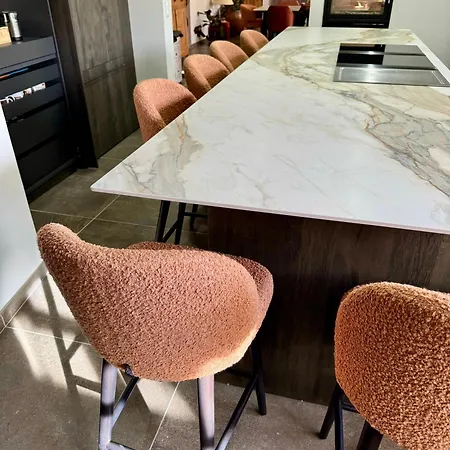 Gasthuis Le 24 Proche Du Futuroscope - Jacuzzi Compris