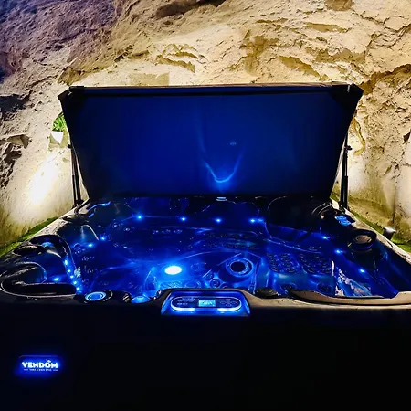 Le 24 Proche Du Futuroscope - Jacuzzi Compris