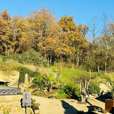 Gasthuis Le 24 Proche Du Futuroscope - Jacuzzi Compris 4*