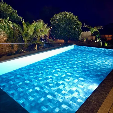 Le 24 Proche Du Futuroscope - Jacuzzi Compris 4*