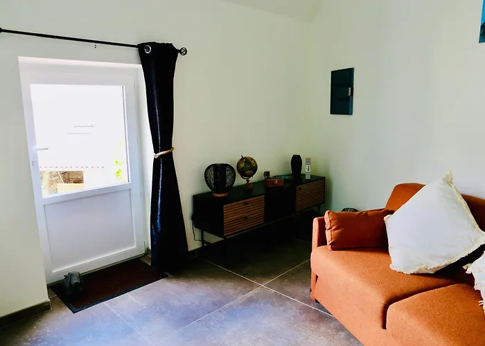 Le 24 Proche Du Futuroscope - Jacuzzi Compris Pensión Beaumont (Vienne)