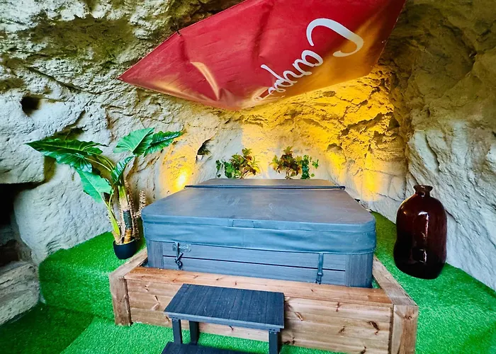 Pensión Le 24 Proche Du Futuroscope - Jacuzzi Compris Beaumont (Vienne)