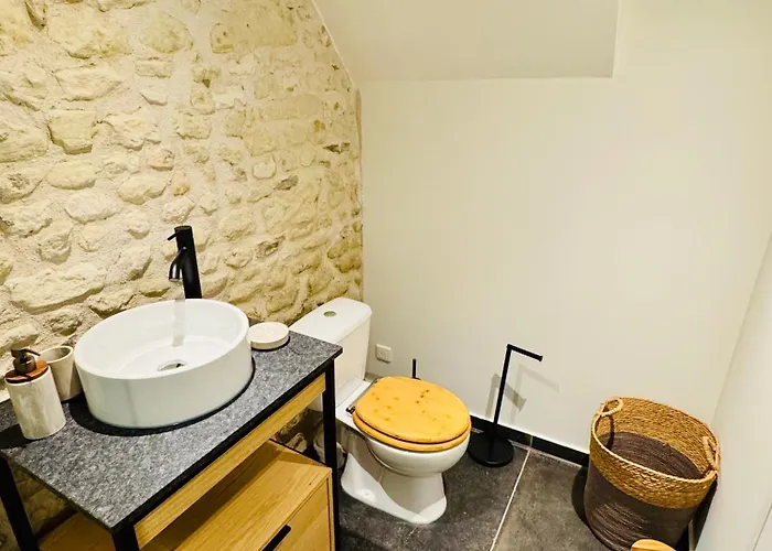 Pensión Le 24 Proche Du Futuroscope - Jacuzzi Compris Beaumont (Vienne)