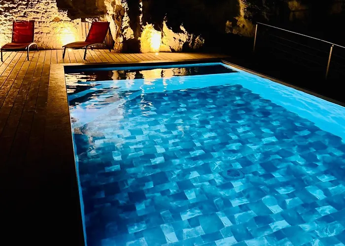 Pensión Le 24 Proche Du Futuroscope - Jacuzzi Compris Beaumont (Vienne)